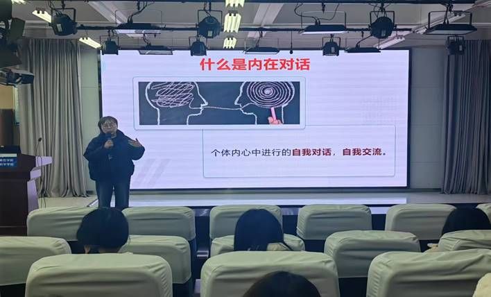 000eeb9f8f3508bb5c8122342282144